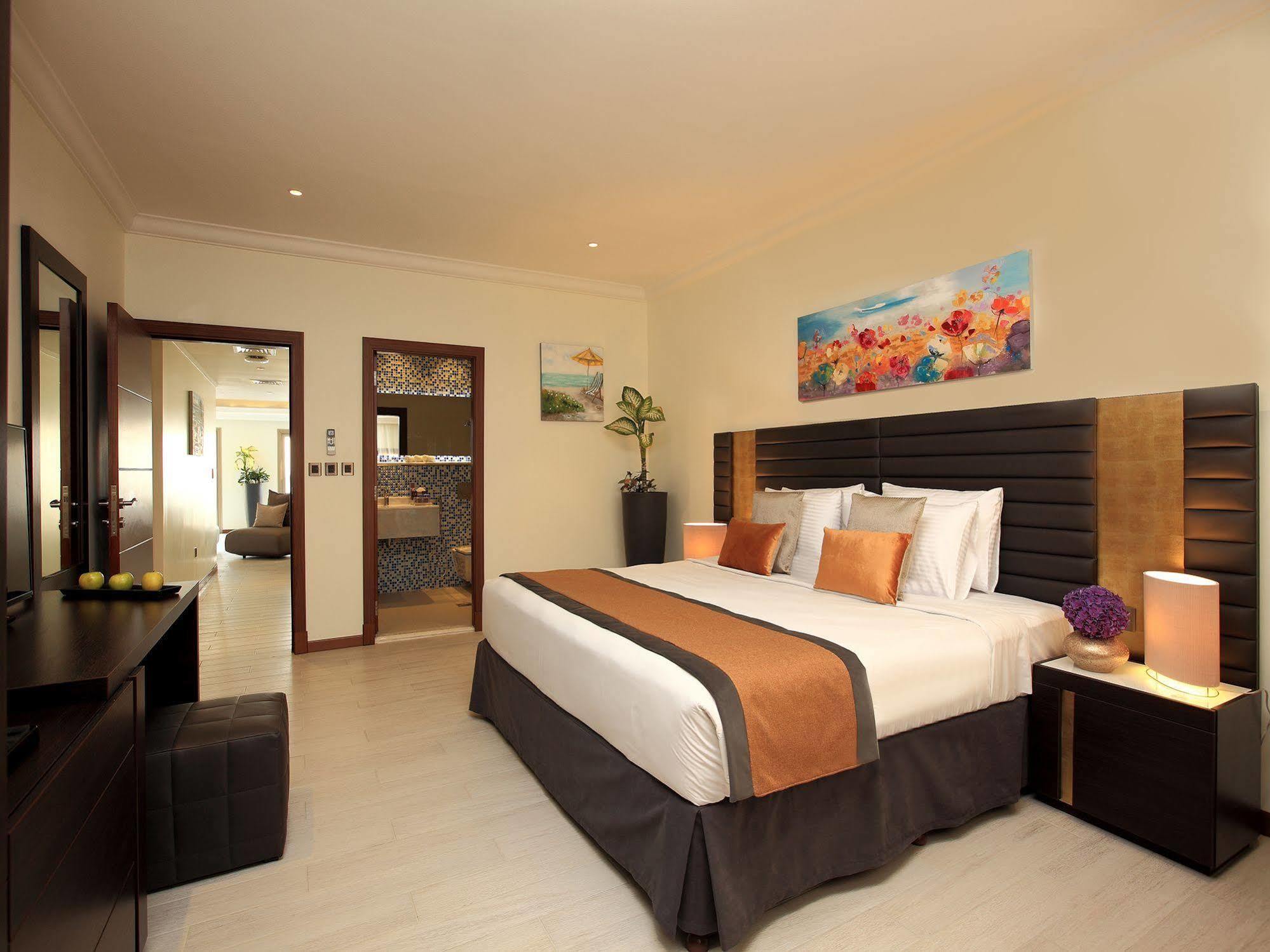 Golden Tulip Dana Bay Resort Dhahraan Buitenkant foto