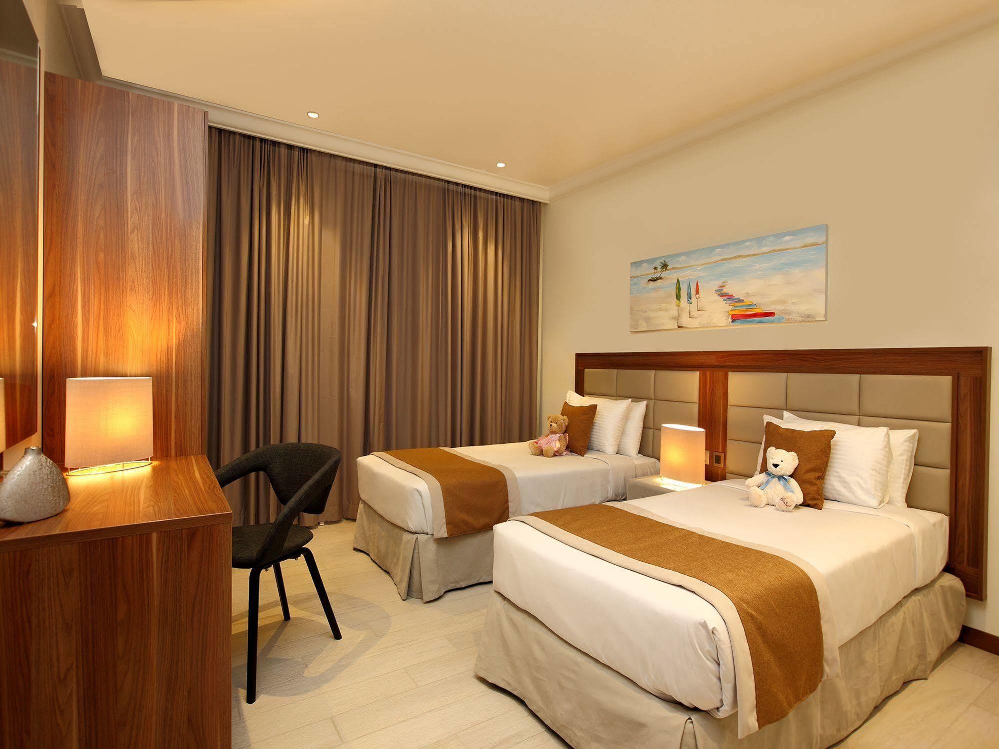 Golden Tulip Dana Bay Resort Dhahraan Buitenkant foto